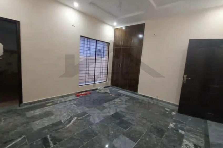 10 marla brand new house for sale in Central Park Housing Scheme main ferozpur road lahore