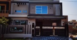 10 MARLA BRAND NEW MODERN HOUSE FOR SALE HOT LOCATION OF Formanite housing society