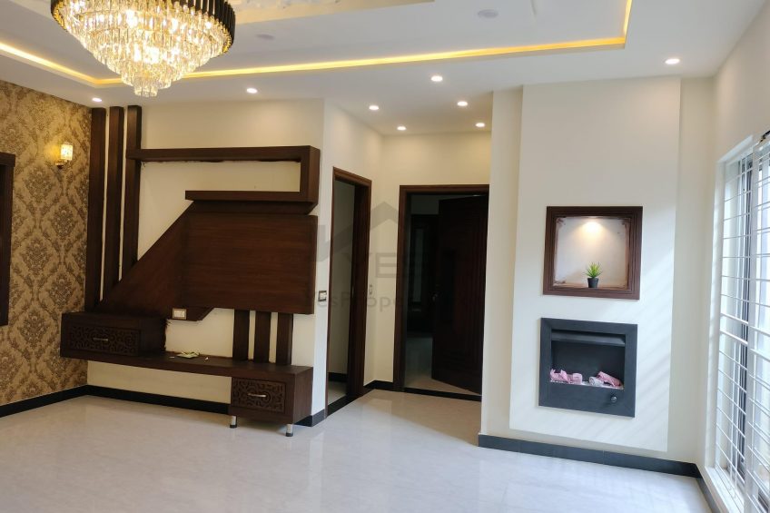 12 Marla Brand New House For Sale In Johar Town