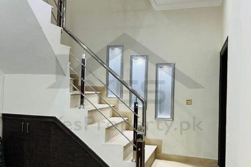 6 marla corner house for sale in DHA lahore