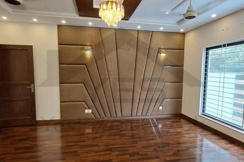 1 Kanal Luxury House for sale in DHA Lahore