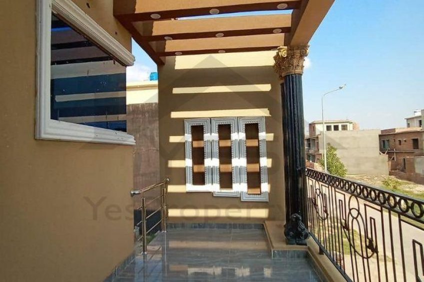 10 marla brand new house for sale in Park View City Lahore