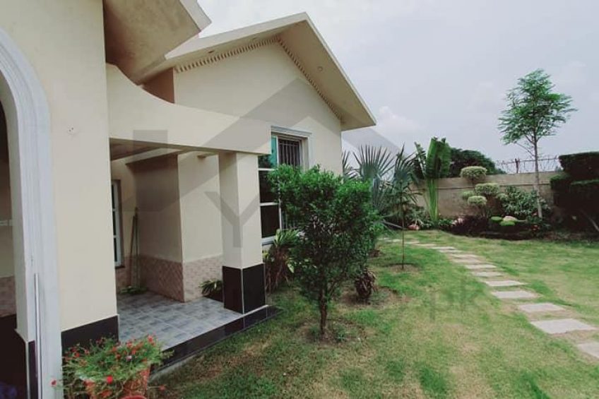 5.5 kanal luxury Farm house for sale in Sue-e-Asal