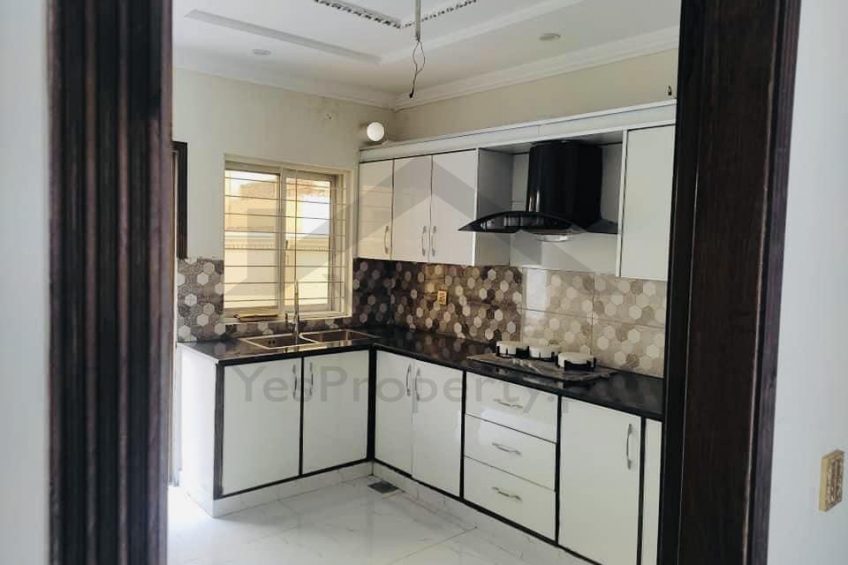 5 marla brand new house for sale in Central Park Housing Scheme