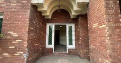 1 kanal single story old constructed house for sale in Doctor society canal road