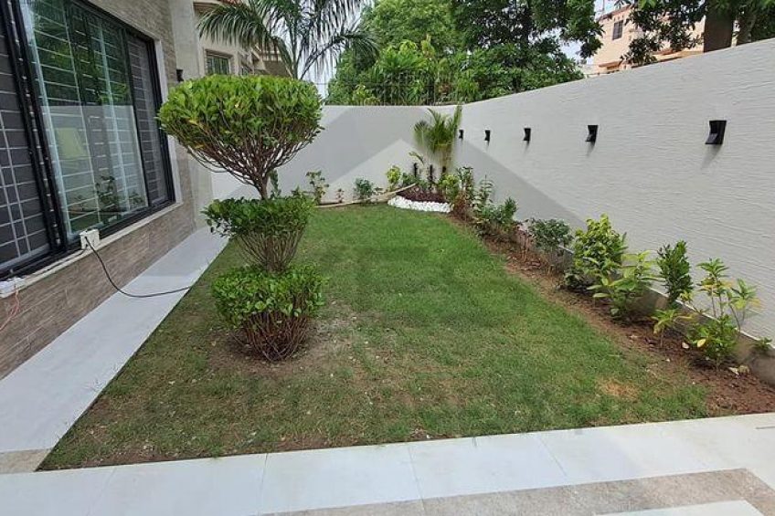 1 Kanal Luxury House for sale in DHA Lahore