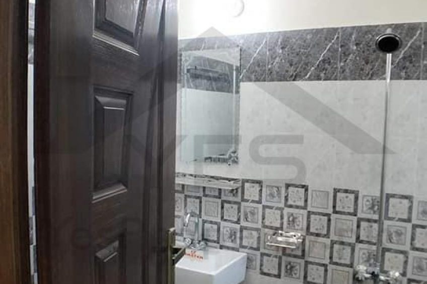 5 marla complete house for sale in khayaban e amin society