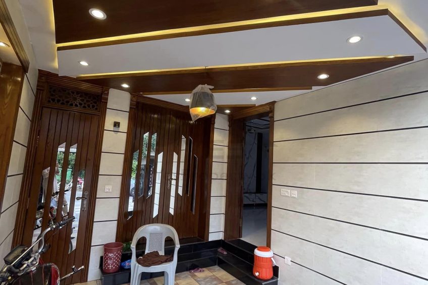 5 Marla Brand New Semi Furnished House 𝐢𝐧 , Bahria Town Lahore 𝐅𝐨𝐫 Sale.