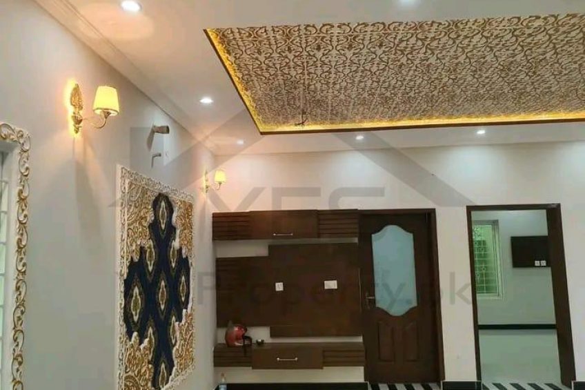 5 Marla Beautiful New house For Sale In Park View City Near Thokar niazbaig Lahore.