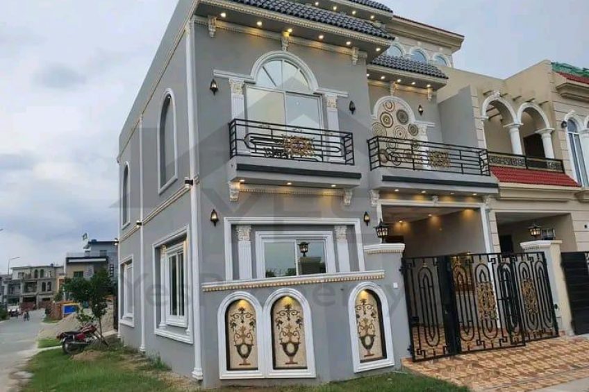 5 Marla Beautiful New house For Sale In Park View City Near Thokar niazbaig Lahore.