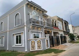 5 Marla Beautiful New house For Sale In Park View City Near Thokar niazbaig Lahore.