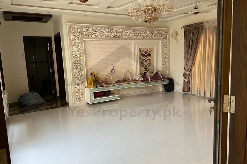 BRAND NEW LUXURY KANAL UPPER PORTION AVAILABLE FOR RENT in BAHRIA ORCHARD LAHORE