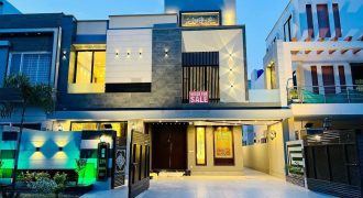 10 MARLA BRAND NEW MODERN HOUSE FOR SALE Full Basement HOT LOCATION OF DHA Phase 5