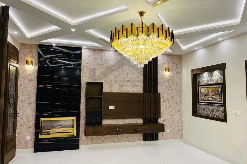 10 MARLA BRAND NEW MODERN HOUSE FOR SALE Full Basement HOT LOCATION OF DHA Phase 5