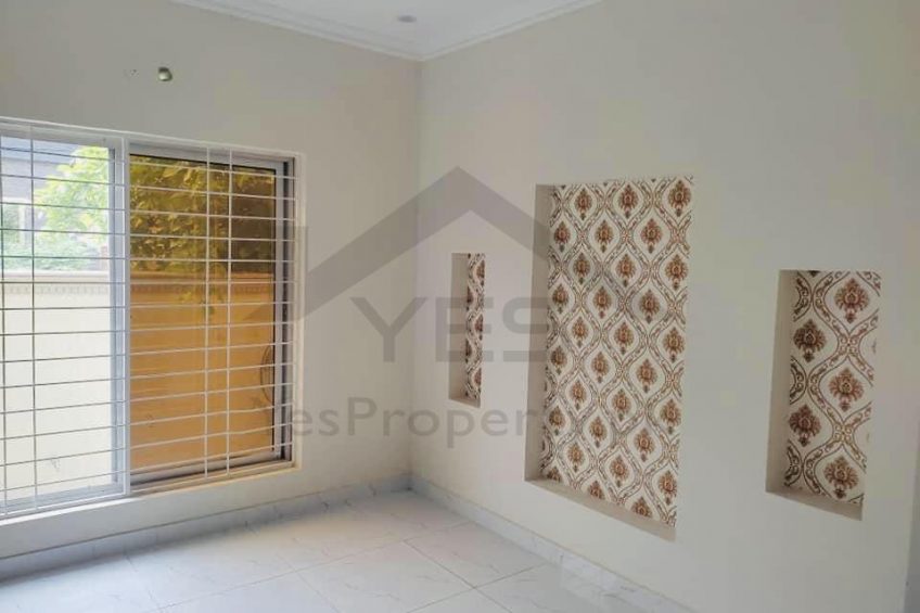 5 marla brand new house for sale in Central Park Housing Scheme