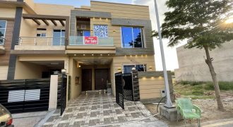 5 Marla House for sale in Lake City Lahore