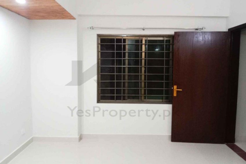 3 beds Apartment Attach Baths For Rent In Askari 10