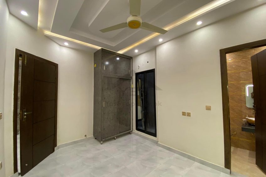 3 Marla Brand New Semi Furnished Pair House 𝐢𝐧 , AL Kabir Town Phase Lahore 𝐅𝐨𝐫 Sale.