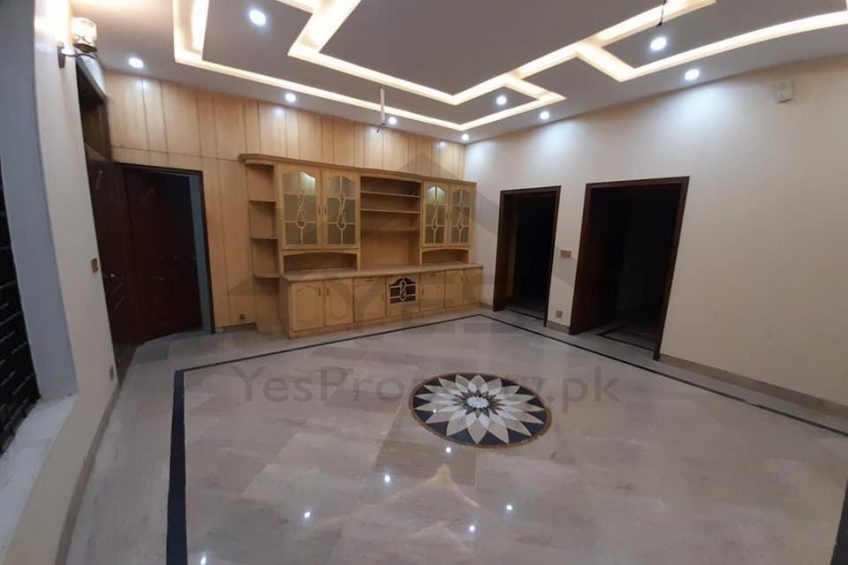 10 Marla corner beautiful House for sale in Marghzar Officer cooperative Housing Society main Multan Road Lahore