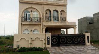 10 marla spanish house available for sale in DHA