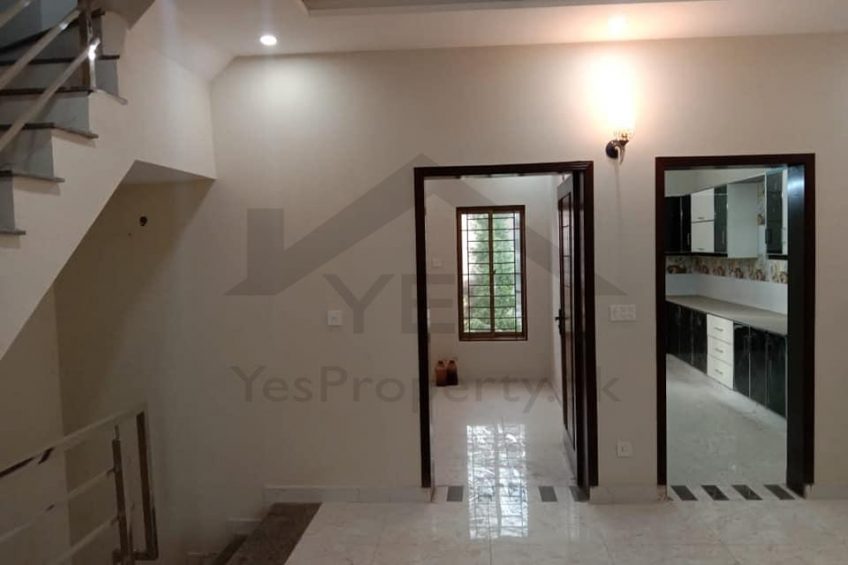 3.5 MARLA Full HOUSE FOR RENT in Johar town Lahore