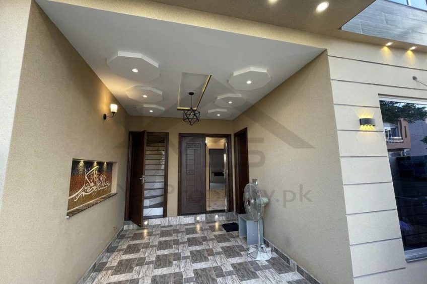 5 Marla House for sale in Lake City Lahore