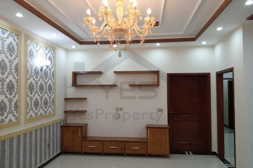 10 Marla Luxury Portion Available For Rent in Nasheman E Iqbal Phase 2