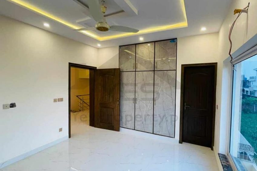 5 Marla Brand New beautiful house for sale in Banker Housing Society near DHA phase 4 Lahore