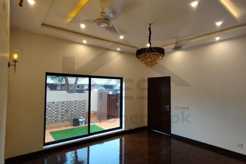 10 Marla Brand New house for sale in DHA