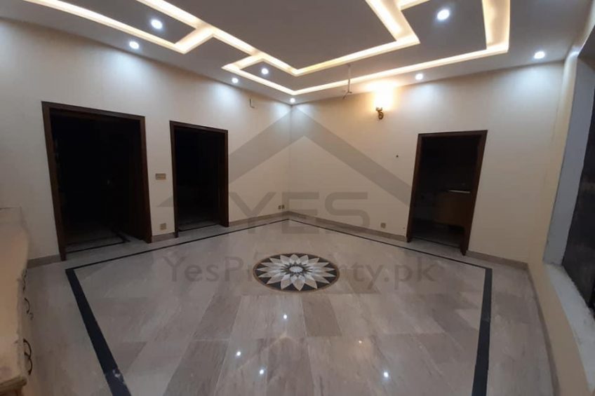 10 Marla corner beautiful House for sale in Marghzar Officer cooperative Housing Society main Multan Road Lahore