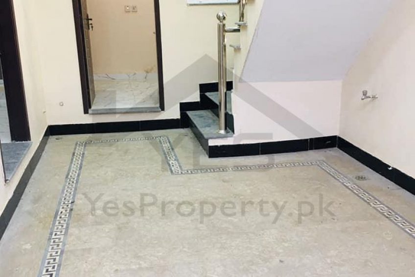 2.5 Marla Beautiful House For sale Loctaed at medical housings society canal road Lahore