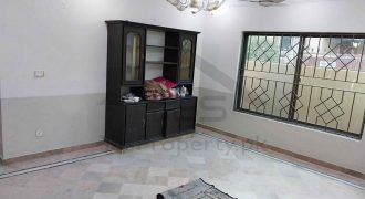 10 marla used double story corner house for urgent sale in Islamabad Pakistan Town Phase 1