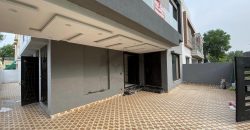 10 Marla House For Sale in Bahria Town Lahore