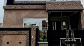 5 marla House for sale HOT location Bankers avenue bedian road Lahore.