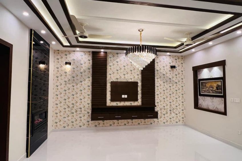 10 MARLA BRAND NEW MODERN HOUSE FOR SALE Full Basement HOT LOCATION OF DHA Phase 5