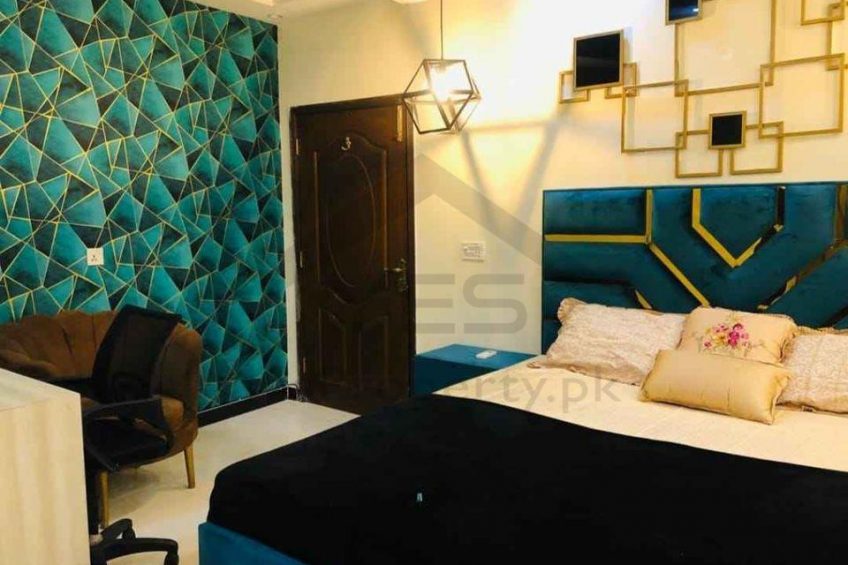 Daily, weekly basis furnished apartment available for rent in bahria town Lahore