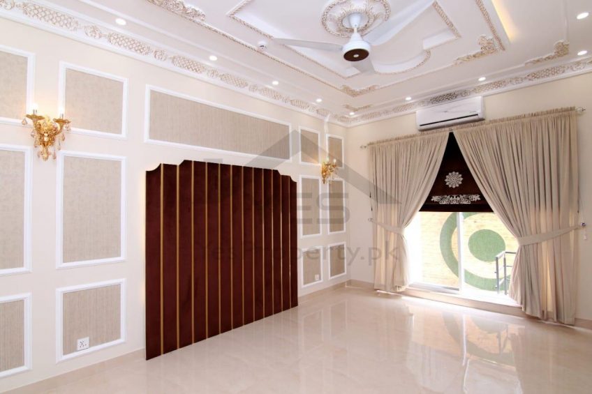 5 Marla Beautiful House for sale in Rizwan Garden Lahore