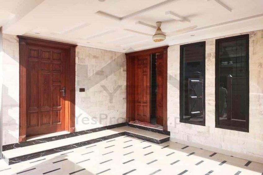 8 marla brand new house for sale in Bahria nasheman main ferozpur road lahore