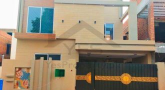 8 marla brand new house for Sale in Bahria nasheman