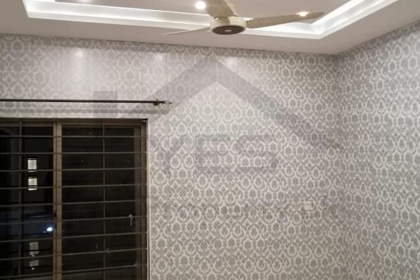 10 marla house for rent Bahria town phase 8