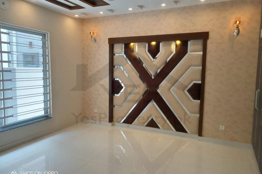 10 Marla brand new house for sale in Bahria Town Lahore