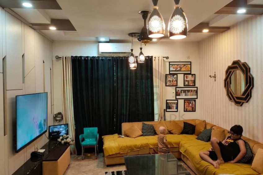 Beautiful 10 Marla House for sale in pragon city barki road lahore