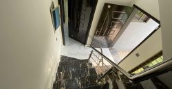 10 Marla House For Sale in Bahria Town Lahore