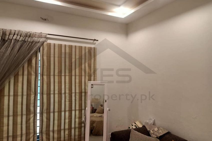 10 Marla Double Story Beautiful House For Sale in Askari 10 Army Housing Society Lahore Cantt.