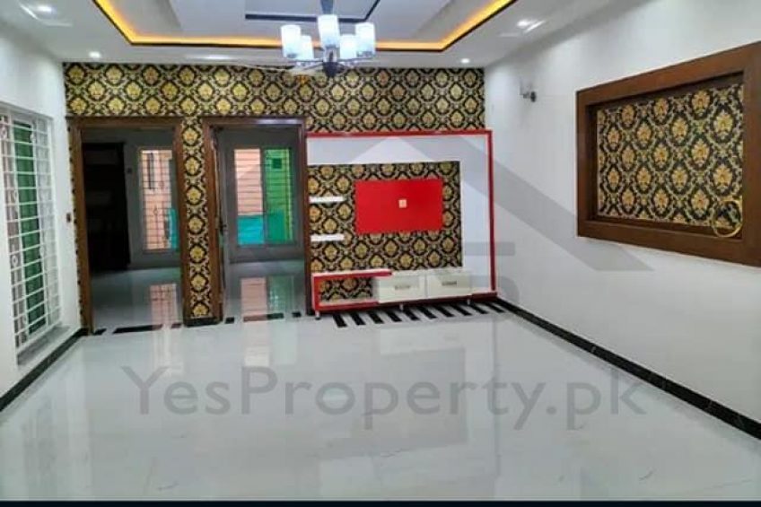 8 Marla Luxurious House for Sale On College Road NEAR PIA Road Wapda Town, Lahore.