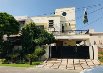 10 Marla Bungalow in DHA Phase 8 at Prime Location, Near Park & Mosque Available For Sale