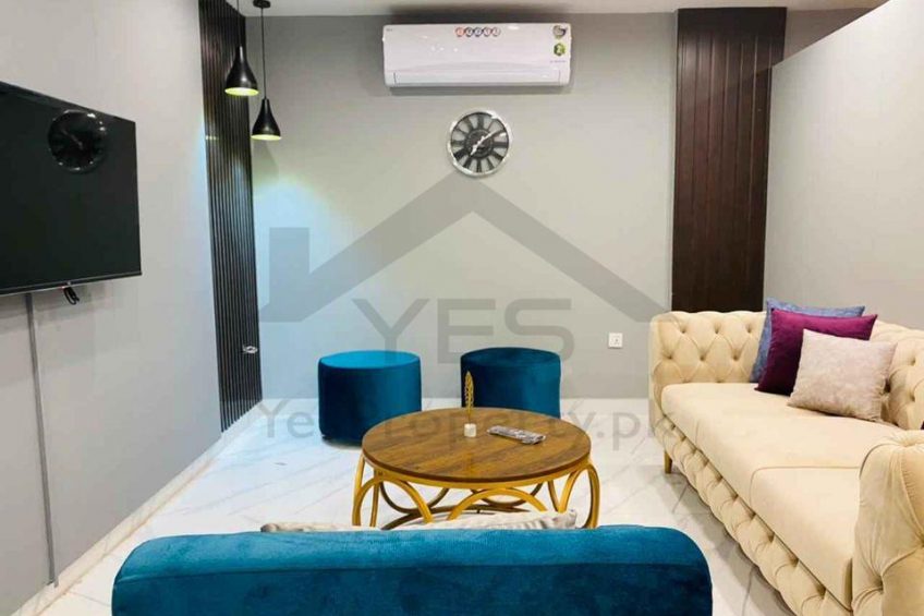 Daily weekly basis furnished apartment available for rent in bahria town Lahore