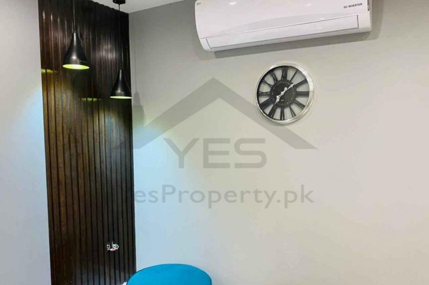 Daily weekly basis furnished apartment available for rent in bahria town Lahore