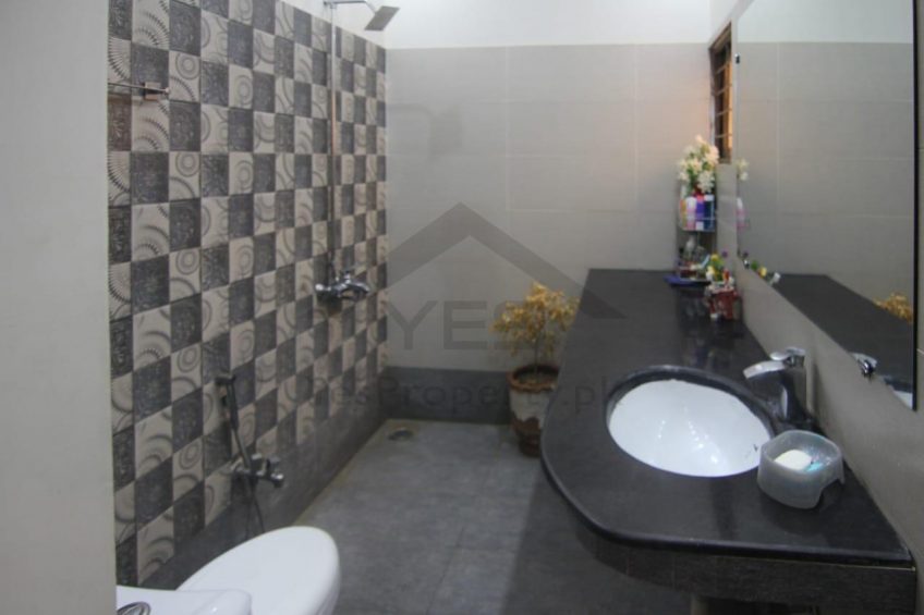 5 Marla Slightly used beautiful house for sale in DHA Lahore