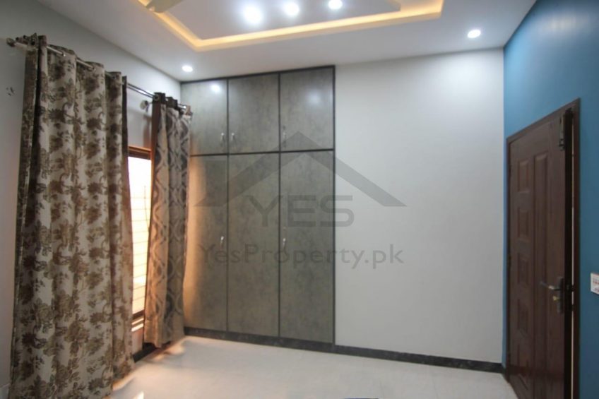 5 Marla Slightly used beautiful house for sale in DHA Lahore